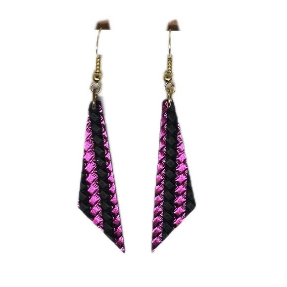 Pink metallic and Black Dangle Earrings handmade gold tone - Picture 1 of 6